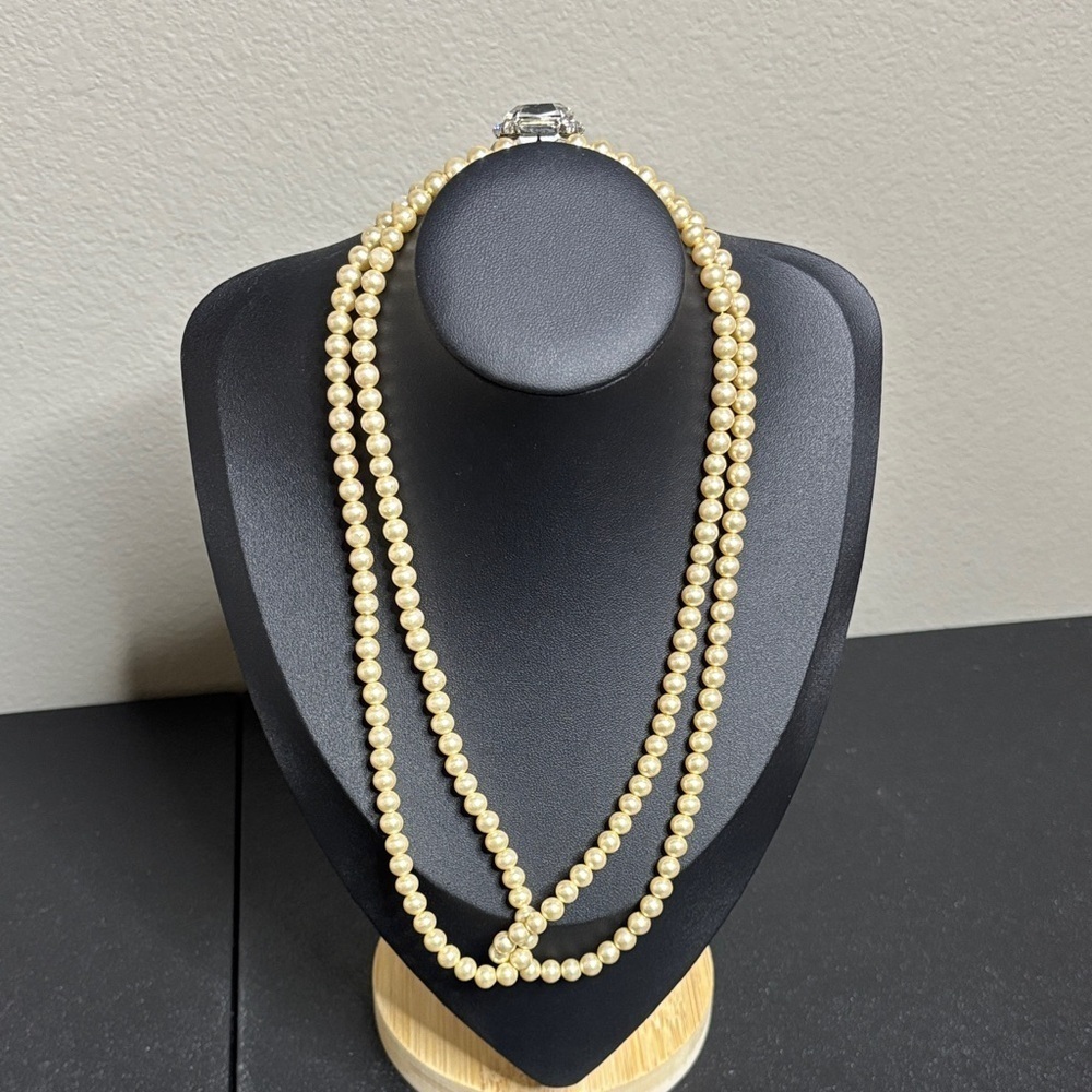 Vintage Elegant Rhinestone Closure Classic Double-Strand Faux Pearl Necklace